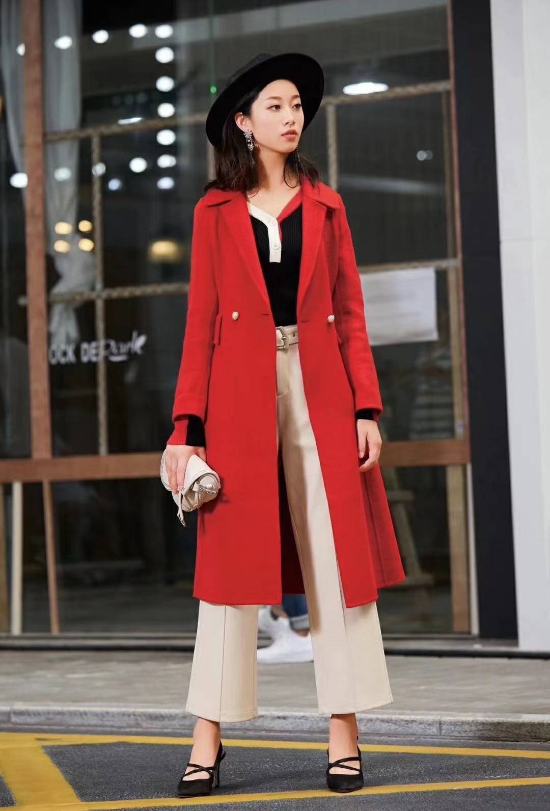 a叁杰品牌女装折扣批发～小屈