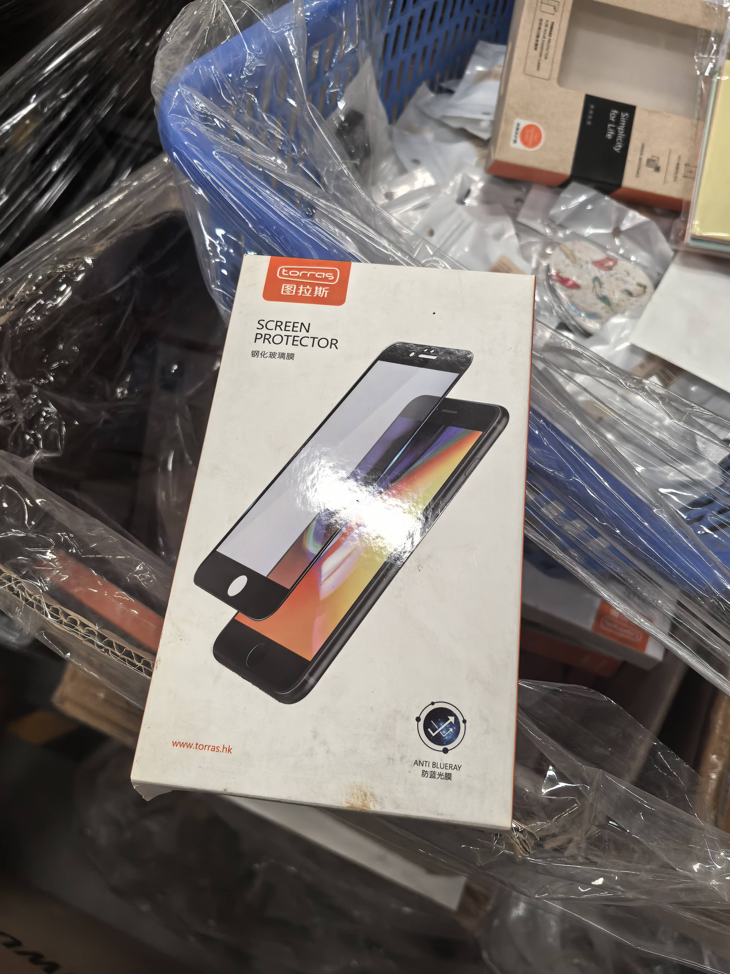 手机壳，钢化膜，上海家乐福仓库商品，大量有货。