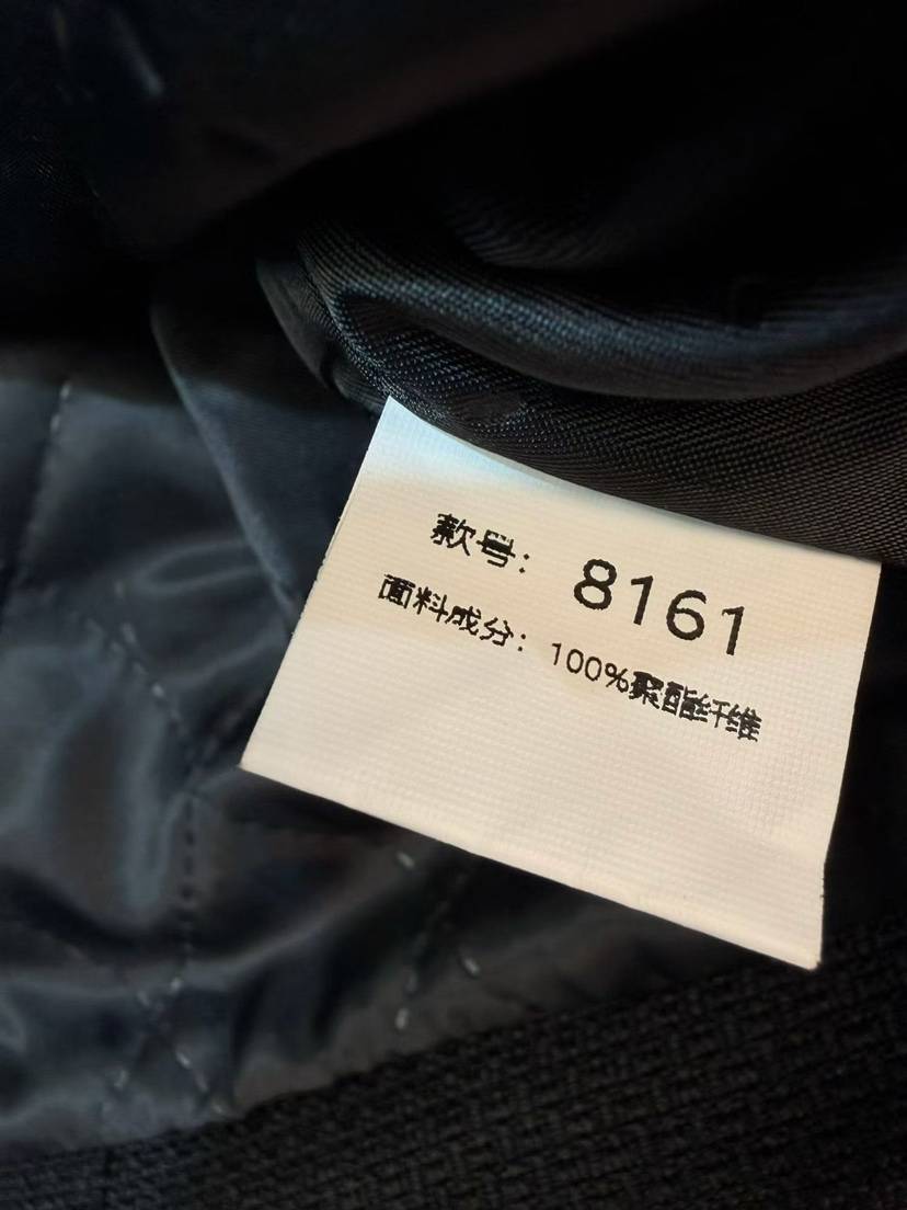 经典小香风套装，短款外套+直筒半裙
180套特价清[鼓掌][