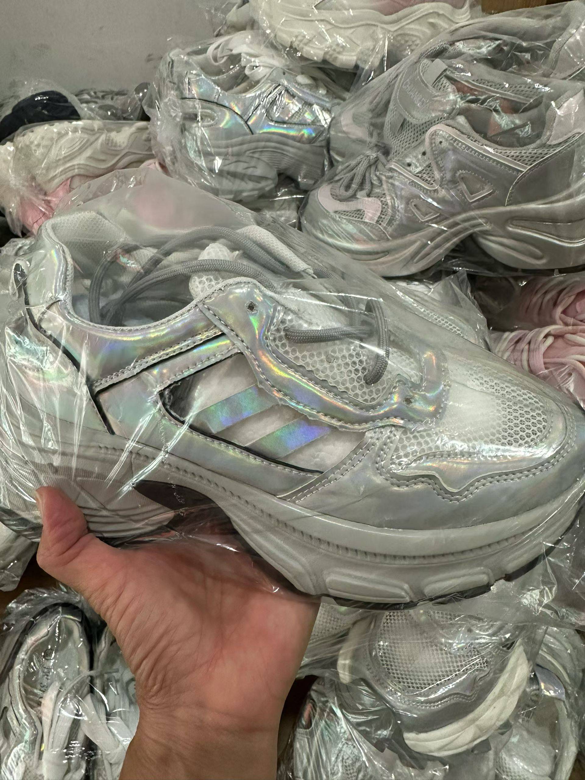 外贸内销冷粘女鞋。码数35-40