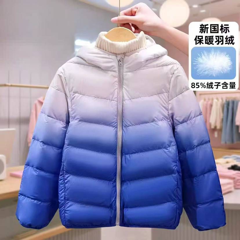 鸭绒羽绒服，85%绒子含量，中大童共5000件左右码数120