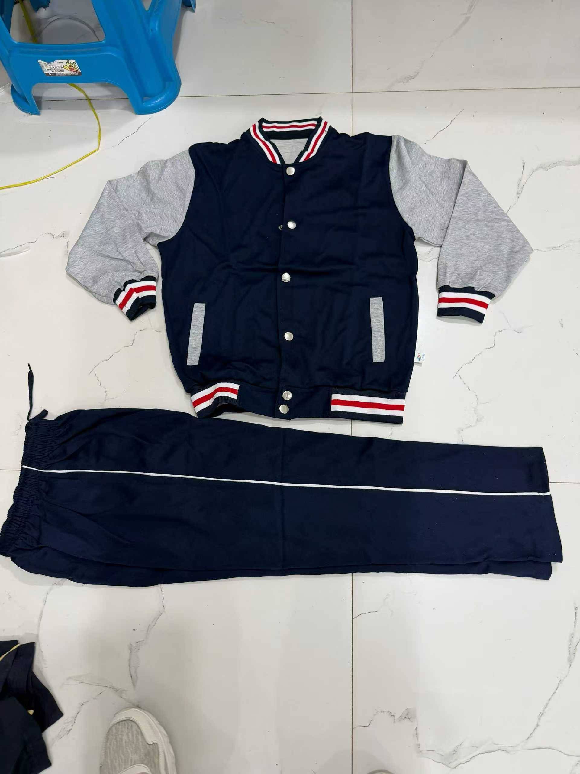 校服3000套