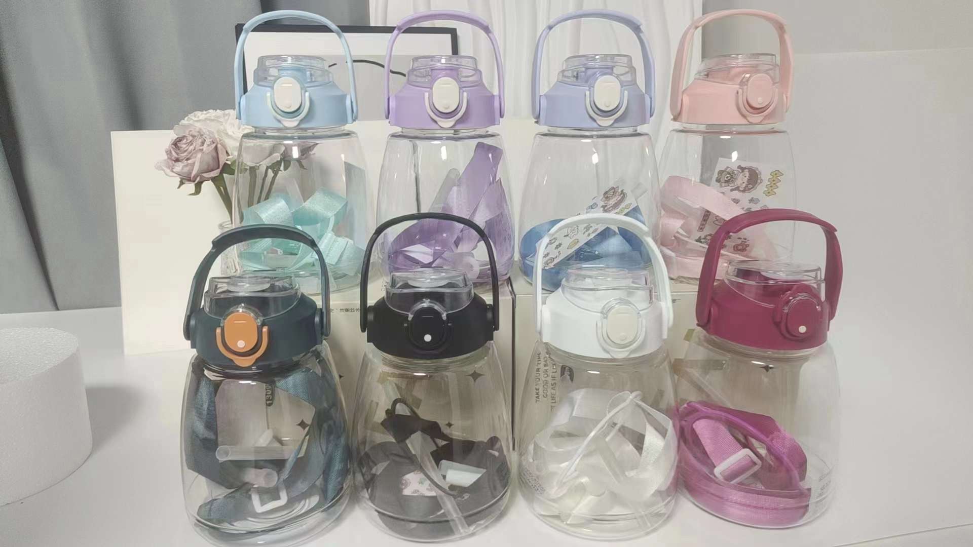 大肚杯1300ml4.x元，杯子