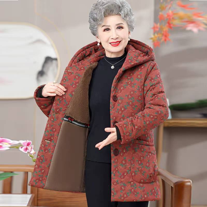 五百件左右老年奶奶棉服
