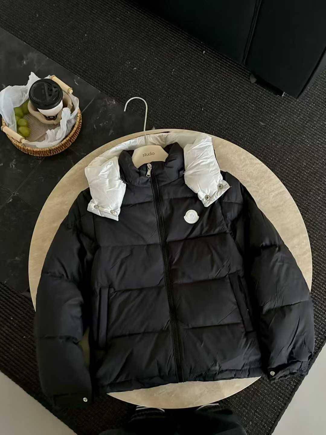 童装羽绒服，每个款式1000件左右，有意私聊。
