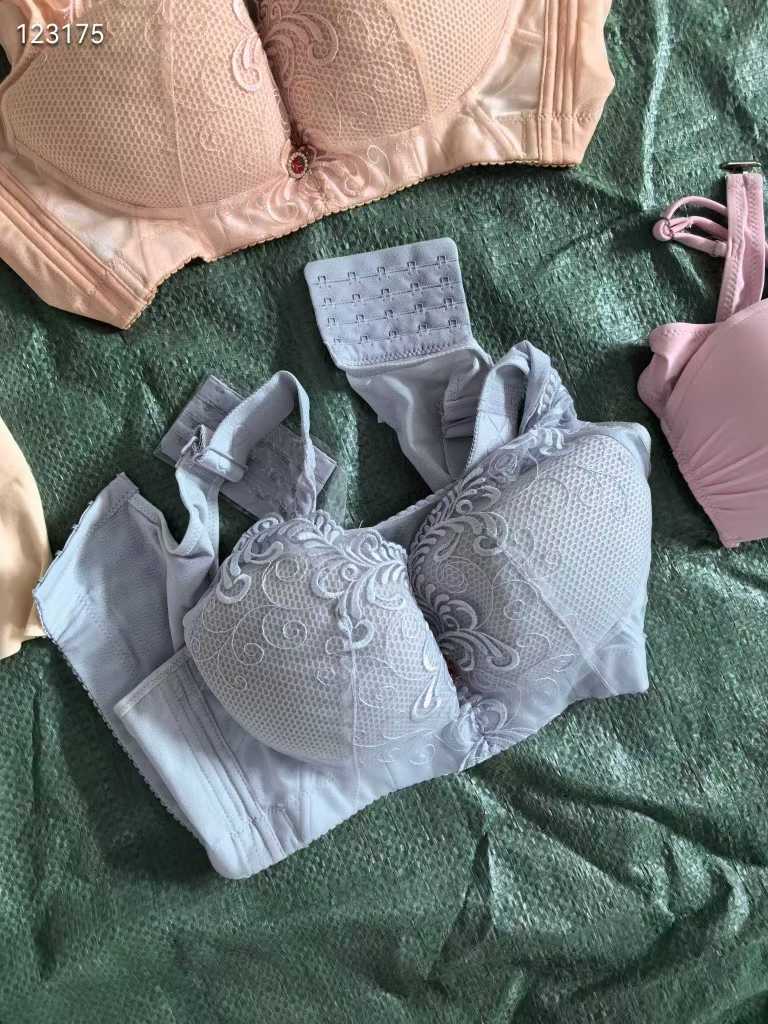 大码文胸❤❤❤6500个左右❤❤❤❤❤全部独立包装货品干净漂
