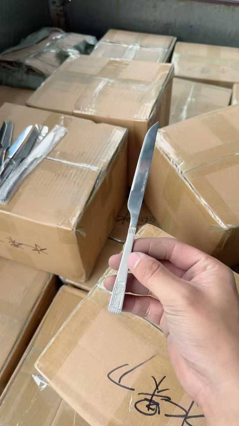 2吨利口刀入库！一件一个款式！按斤出