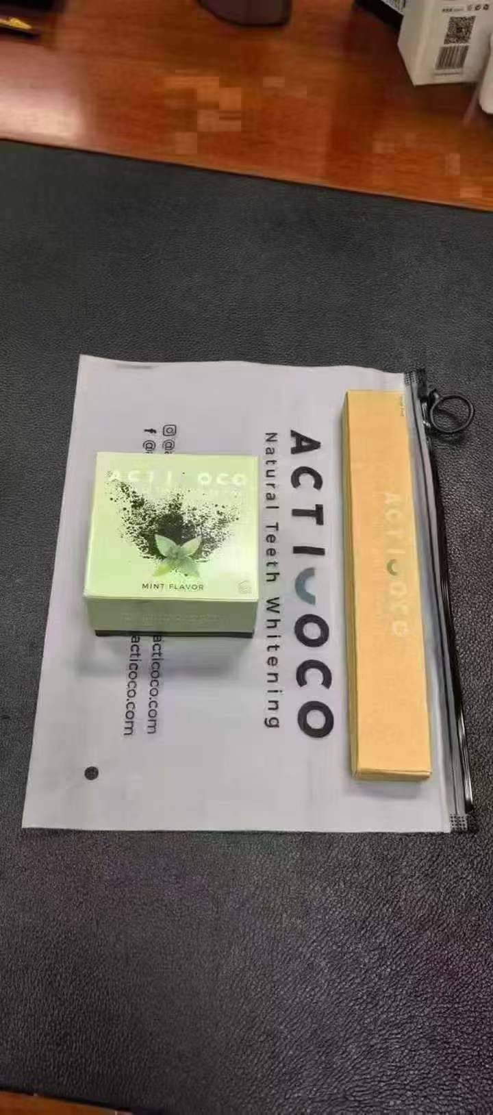 全英文外贸货，活性炭洁牙粉7000盒、，牙刷18000支，袋