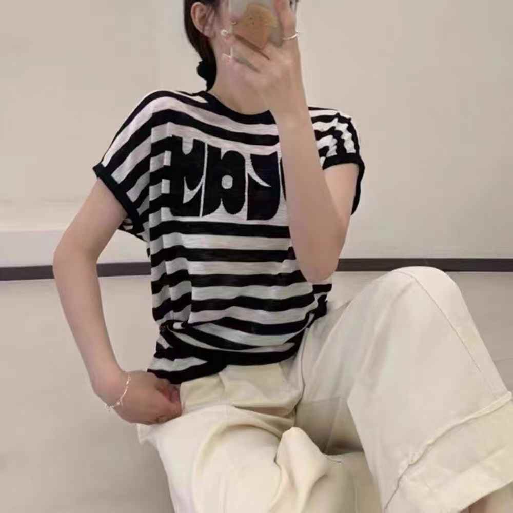 时尚纽扣收腰字母短袖针织衫，f码，250件左右