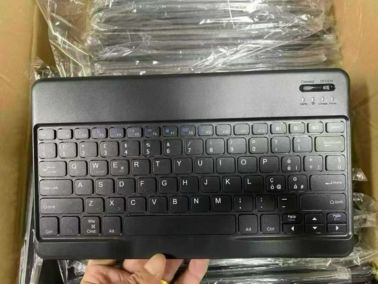 无线蓝牙键盘，充电款，支持ipad，手机，笔记本，数量300