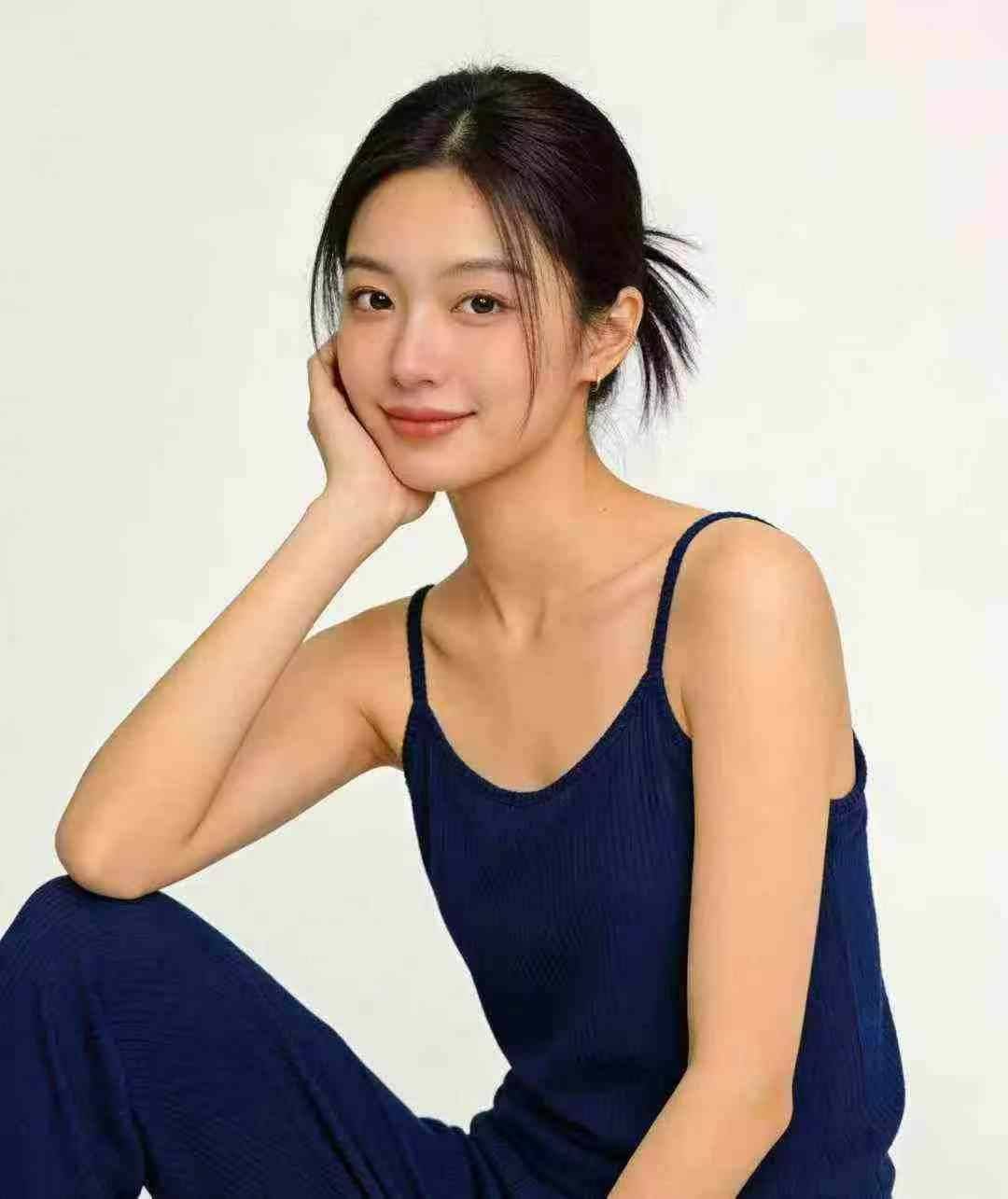 6.9清，电商仓回收4*套跨境热卖辣妹休闲简约吊带长袖女