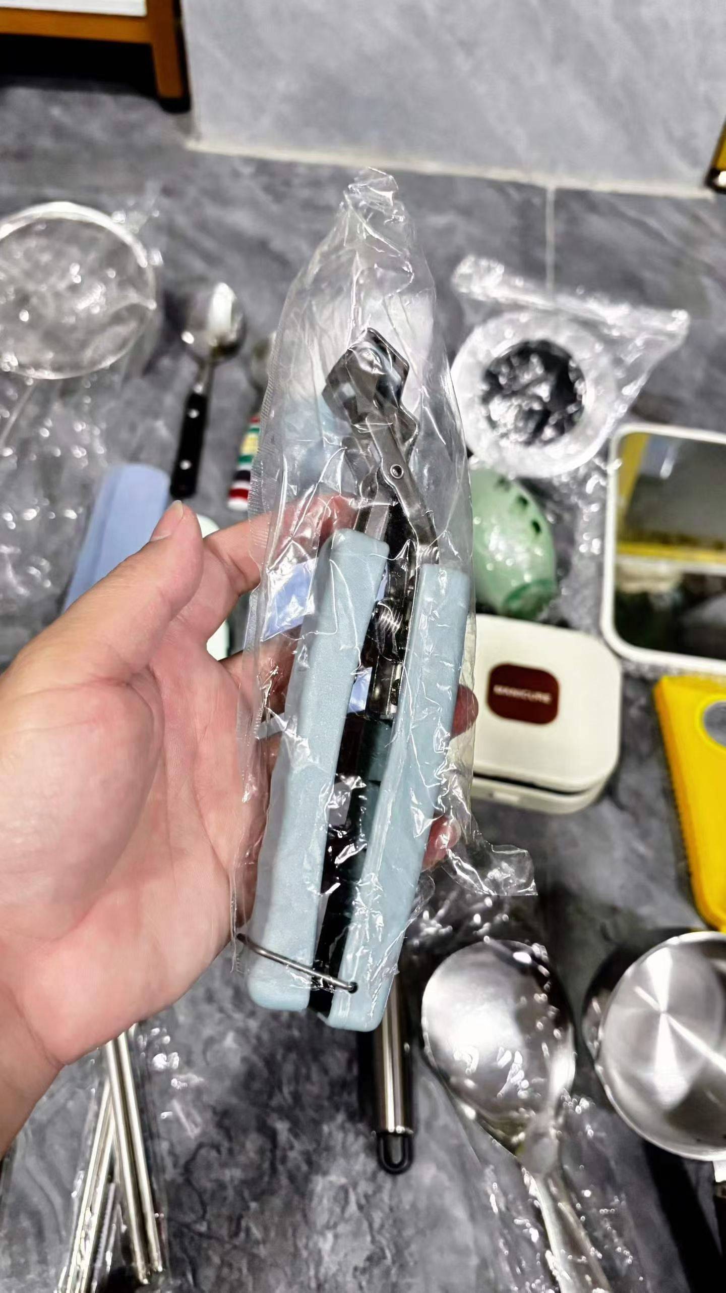 杂款餐具厨具百货2吨,毛毛钱，合适地摊几元店,精品尾货,按吨