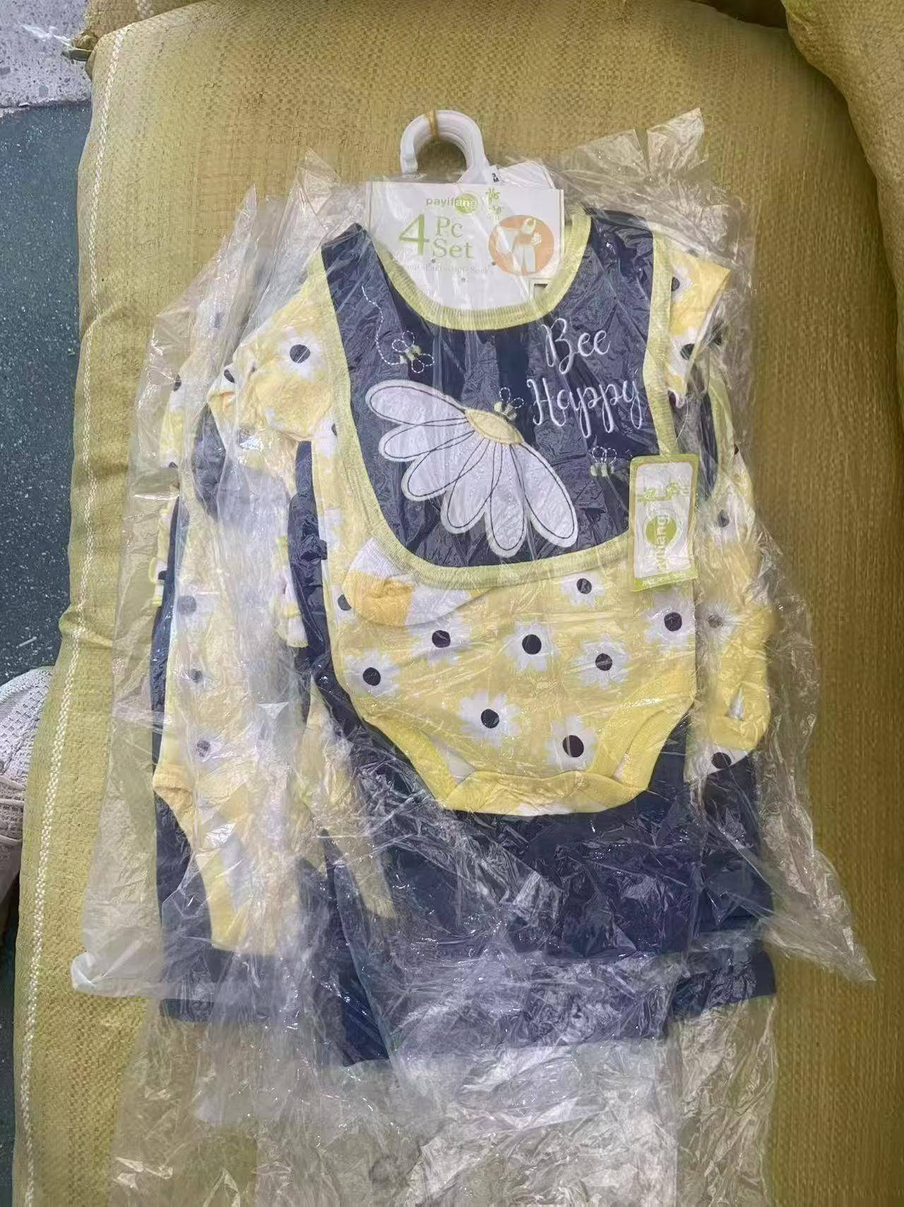 8万套外贸跨境电商的婴幼儿二件套到五件套都有，纯棉