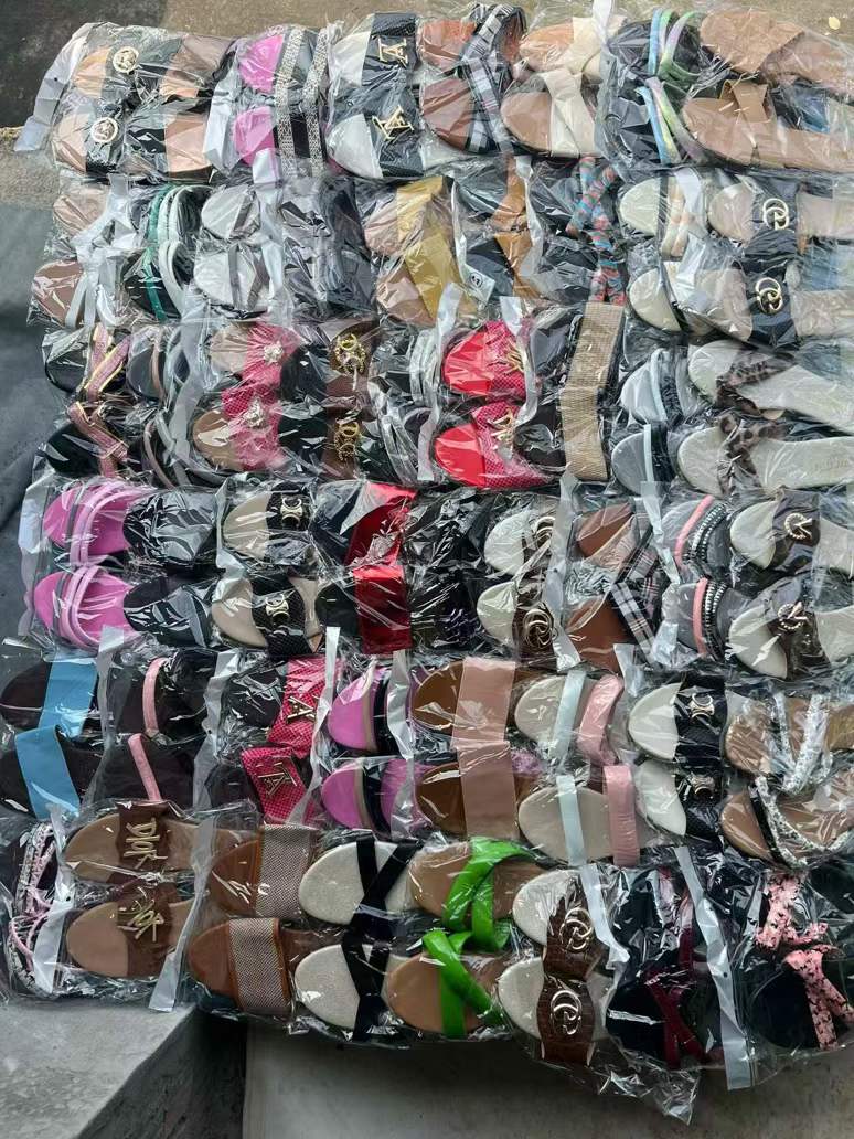 外贸女凉拖，最后30000双，喜欢老板滴滴