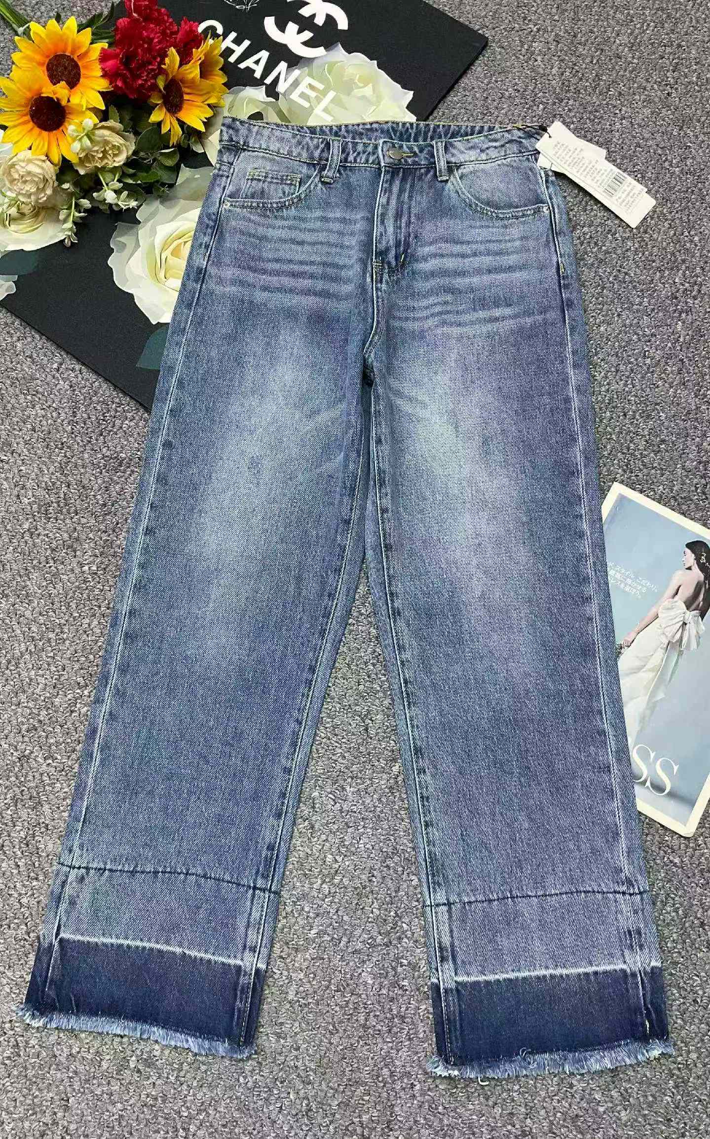 春夏季新款高弹力品牌原单洗水棉毛边设计款牛仔烟管裤，独立包装