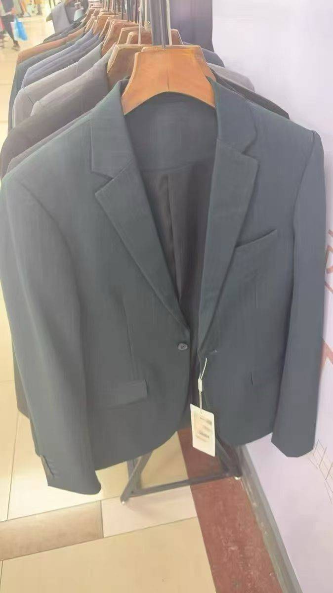精品男装540件左右，10元一件