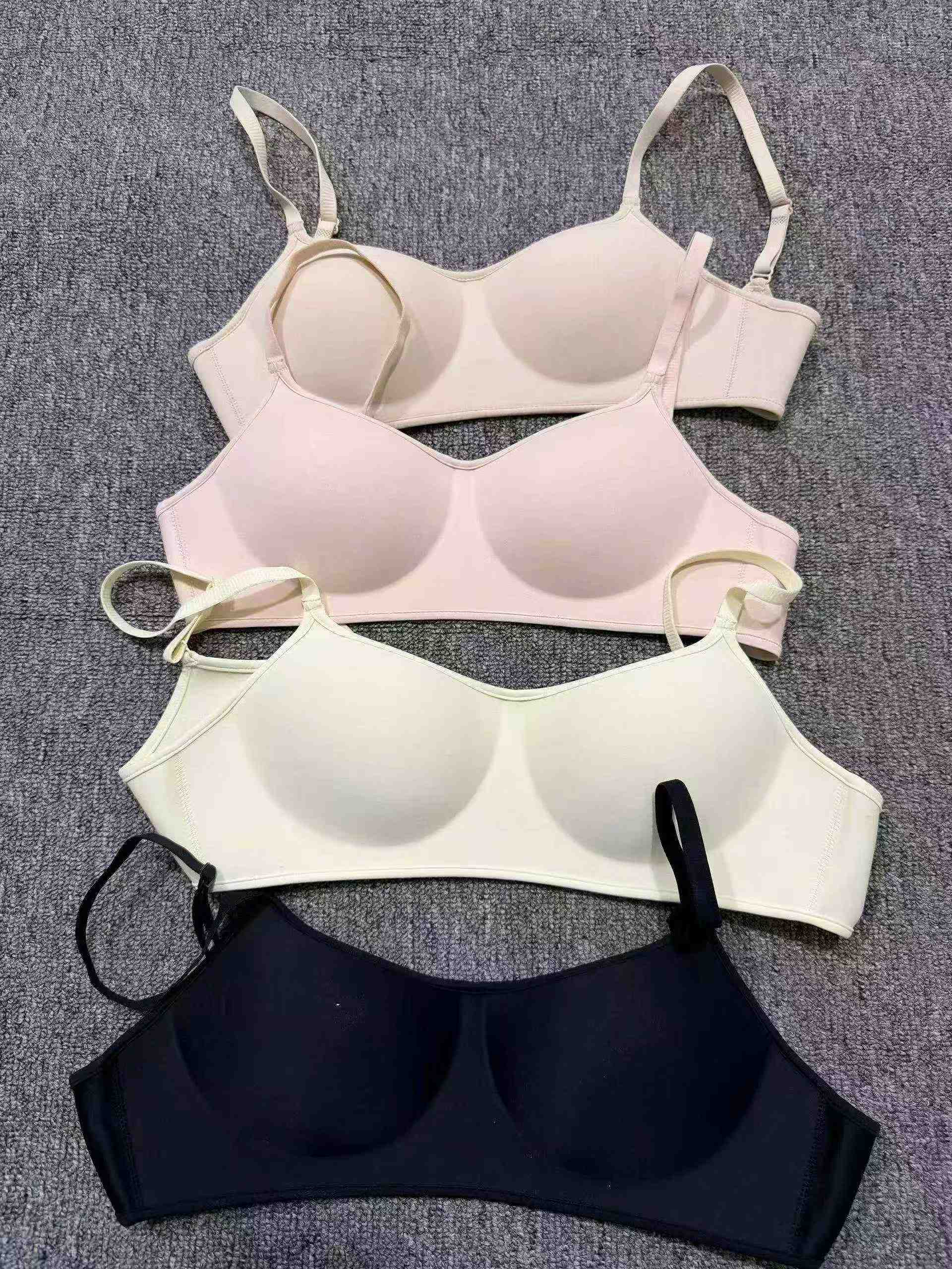 一片式锦纶文胸11051件，尺码：xs-xl，颜色：黑、粉、
