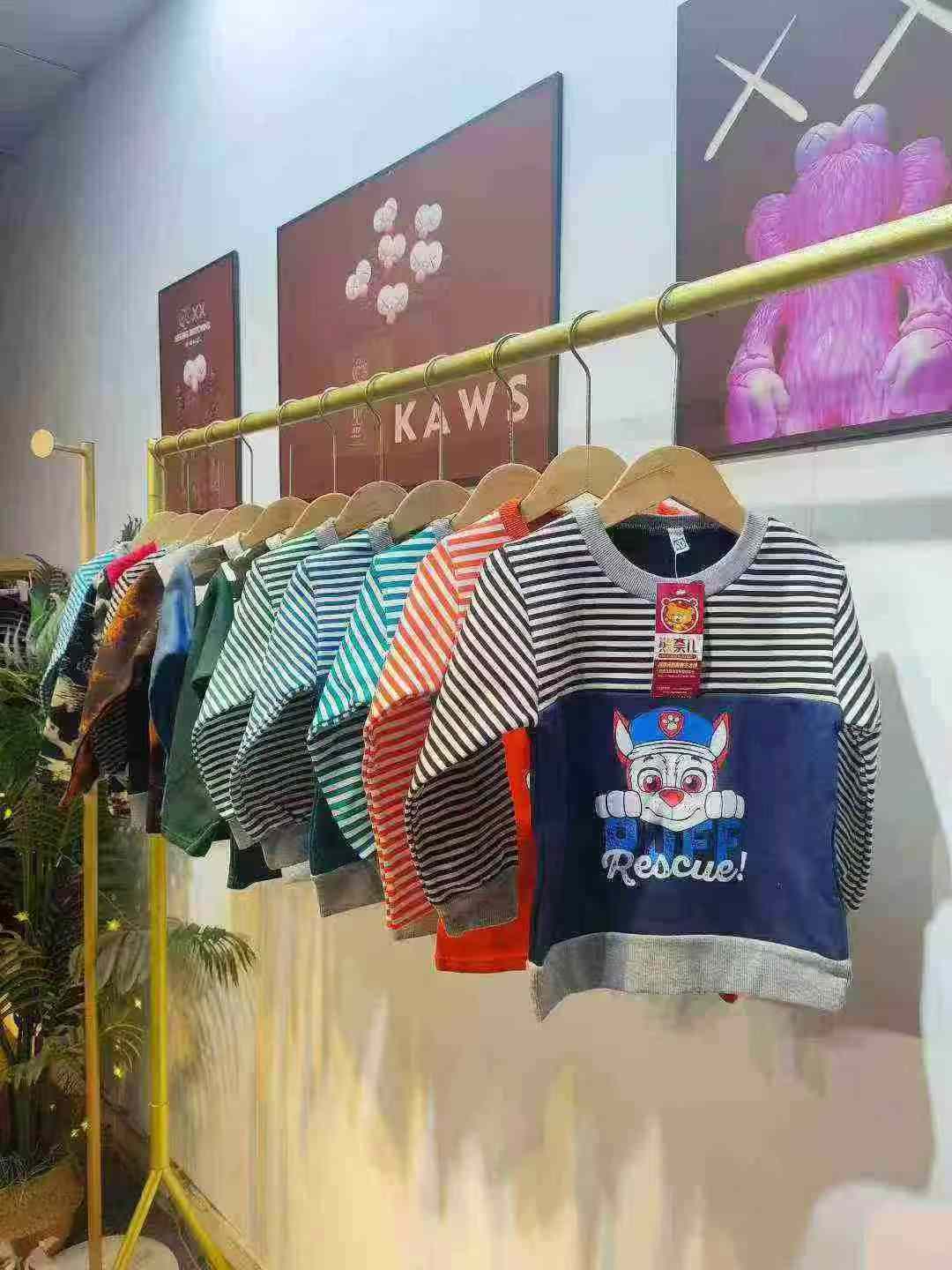 清仓处理4.9​🍑508件秋冬童装加绒圆领卫衣小整款，码数