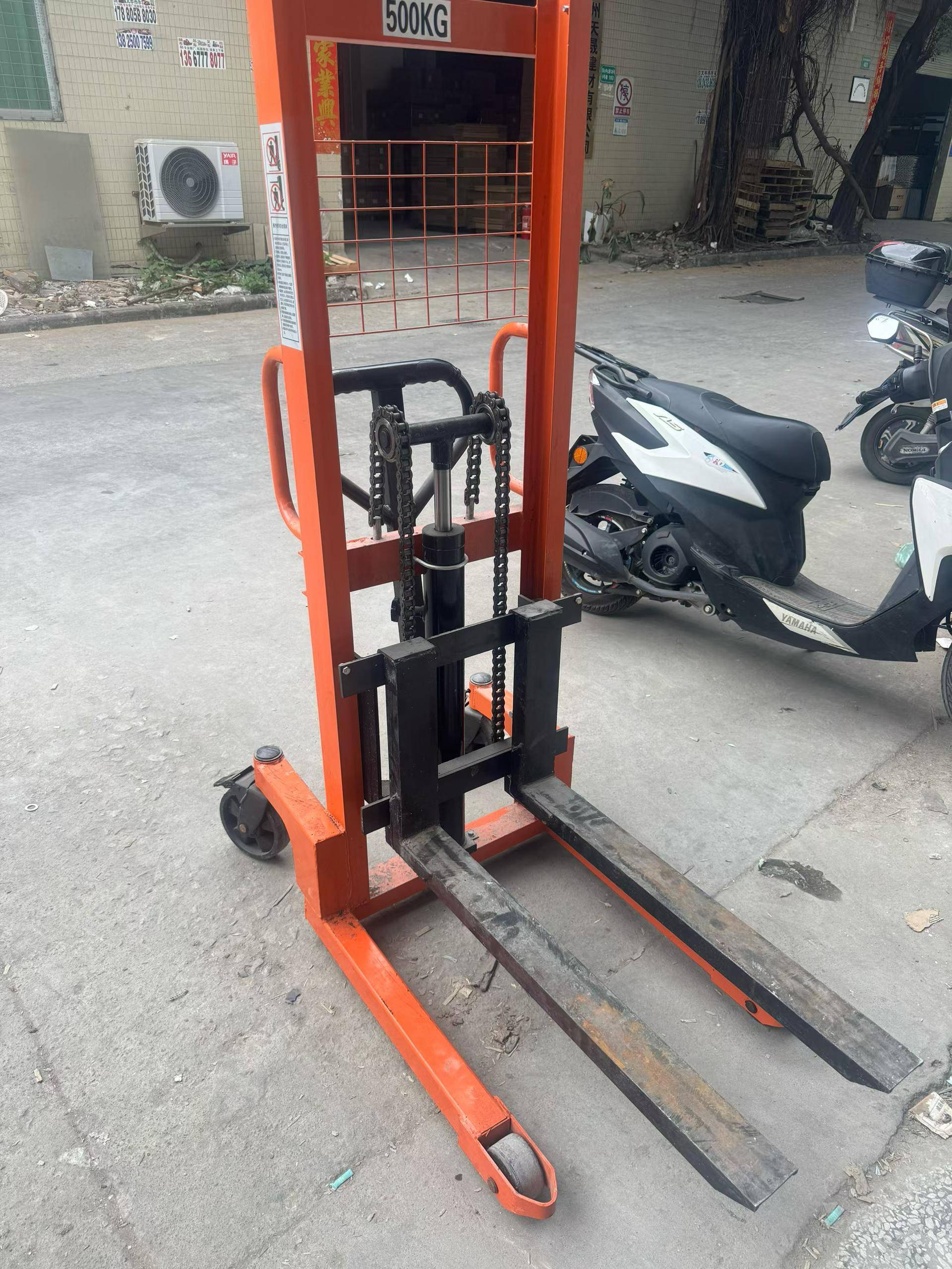 叉车。要的联系