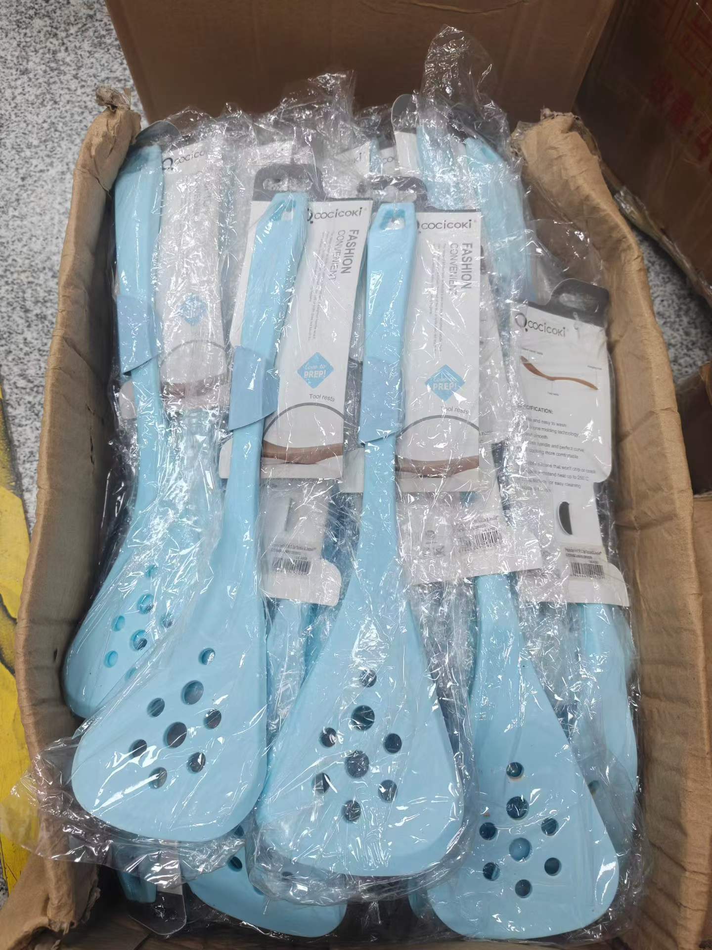 硅胶铲，勺，5000斤左右，清货6元一斤，货板板正正，有卡纸