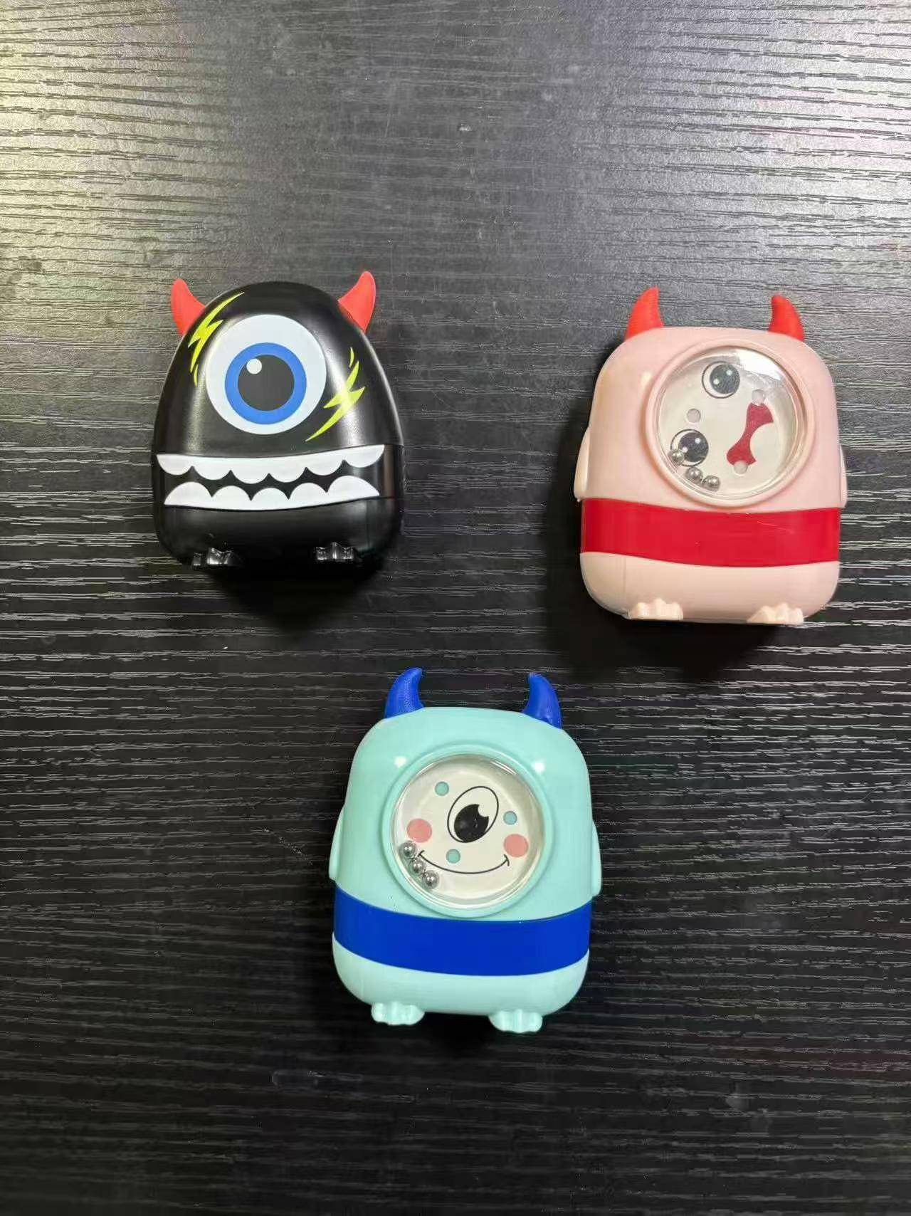 小孩玩具盖章！有几千个网上卖十来块钱一个！我这里只要几毛钱就