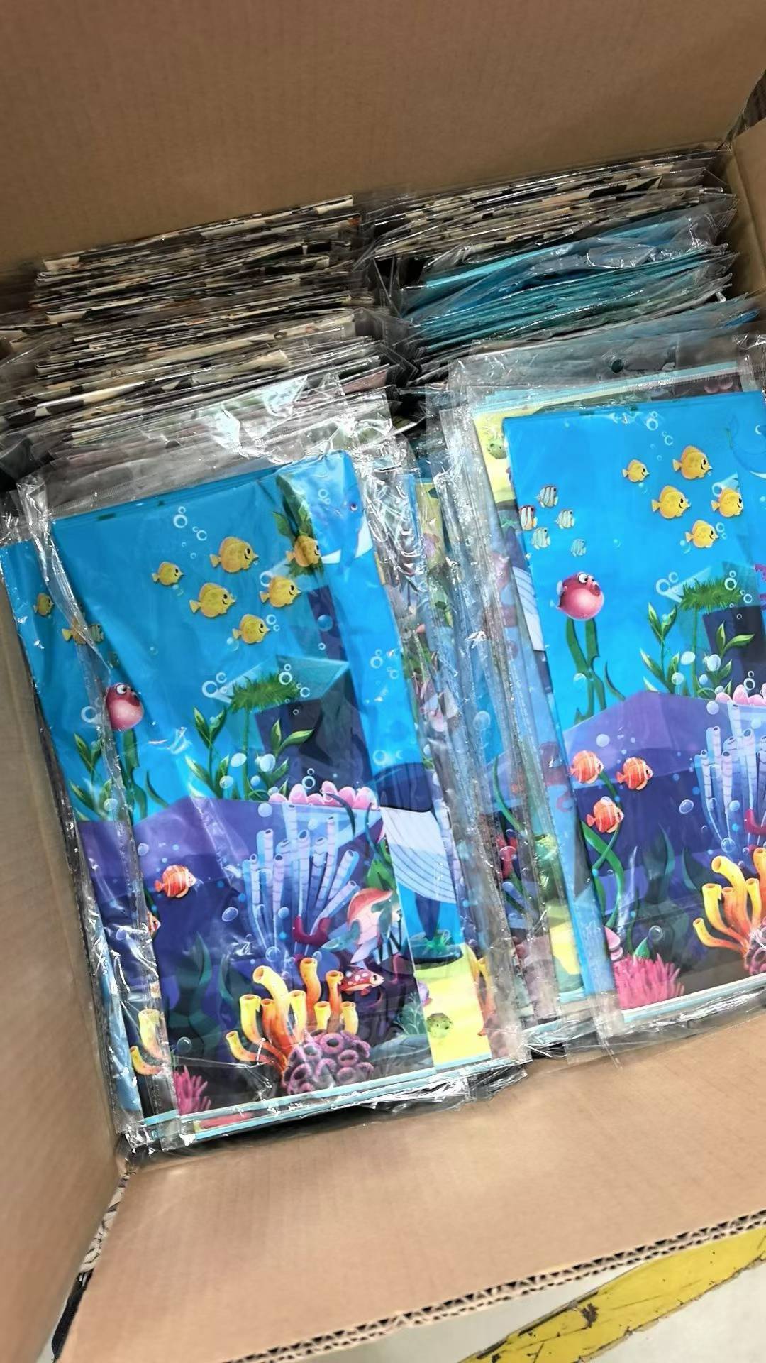 一次性桌布有货！