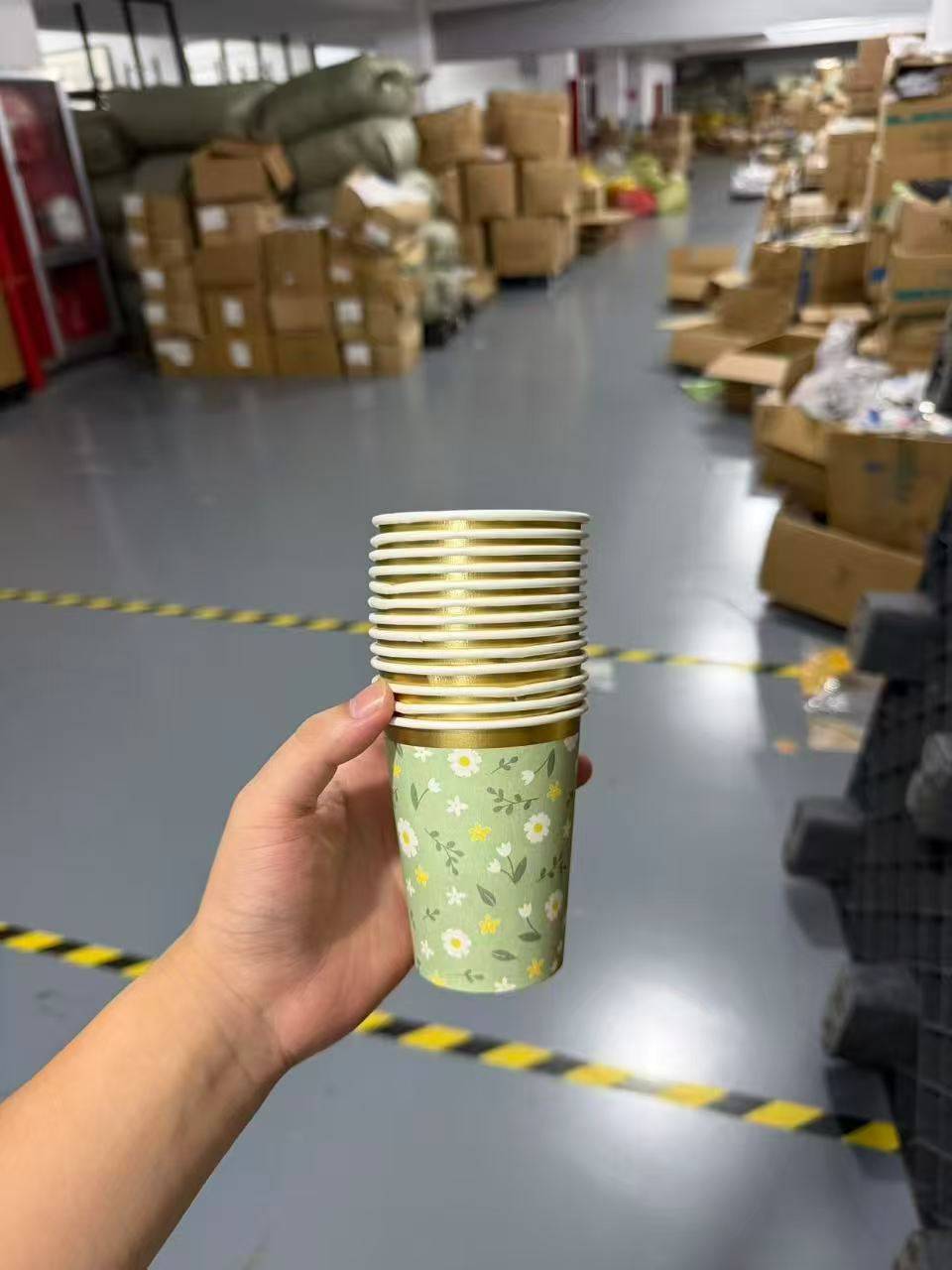 一次性纸杯到货3吨，按吨出感兴趣的来聊