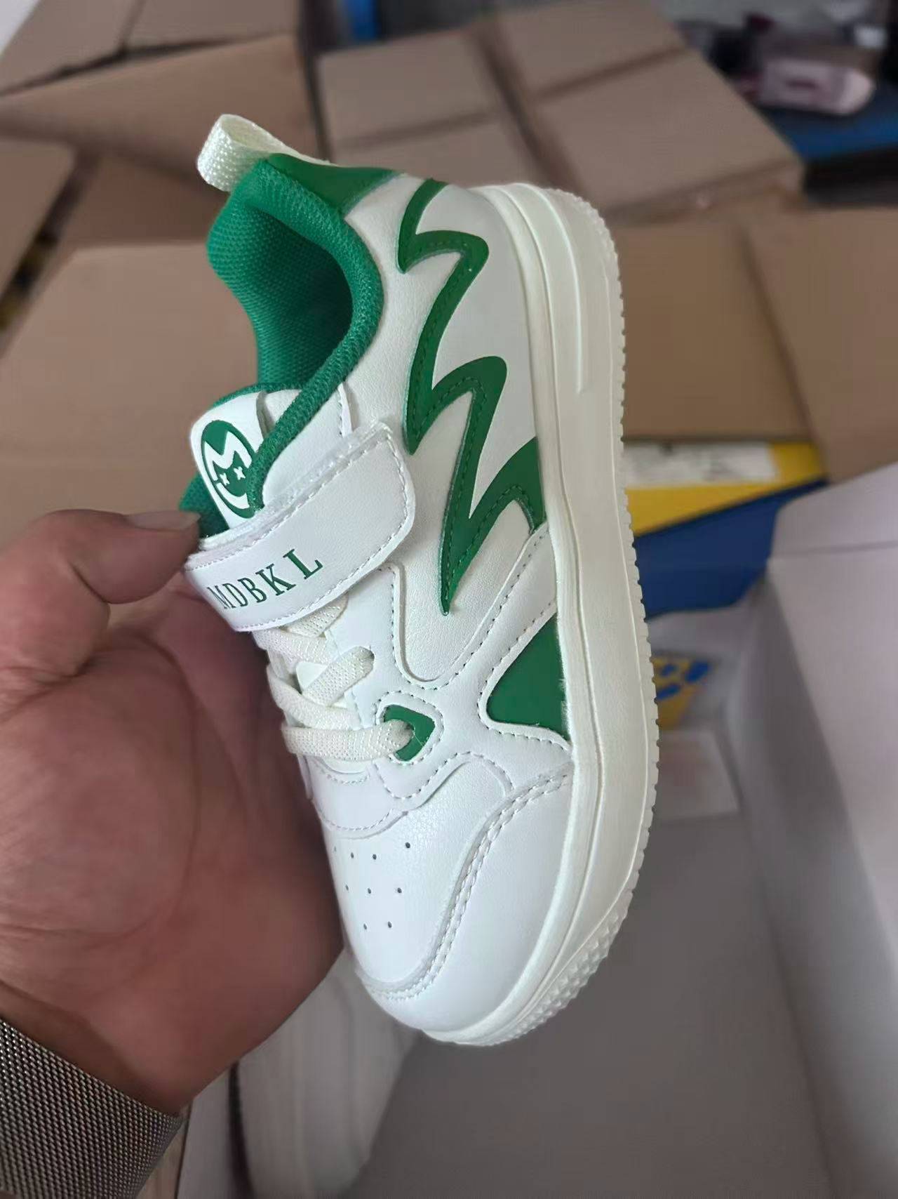 3000双中小童