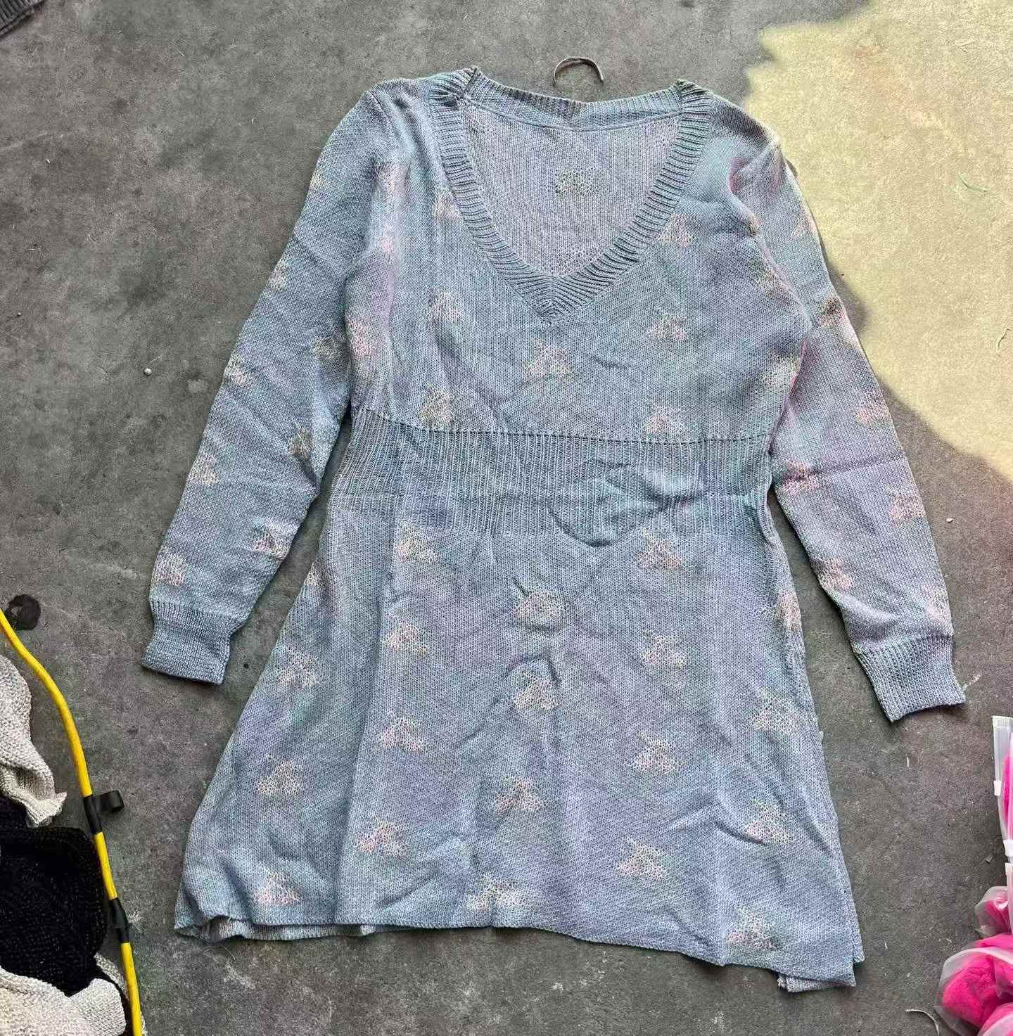 shein女装提花v领针织连衣裙，s-l，200多件，she