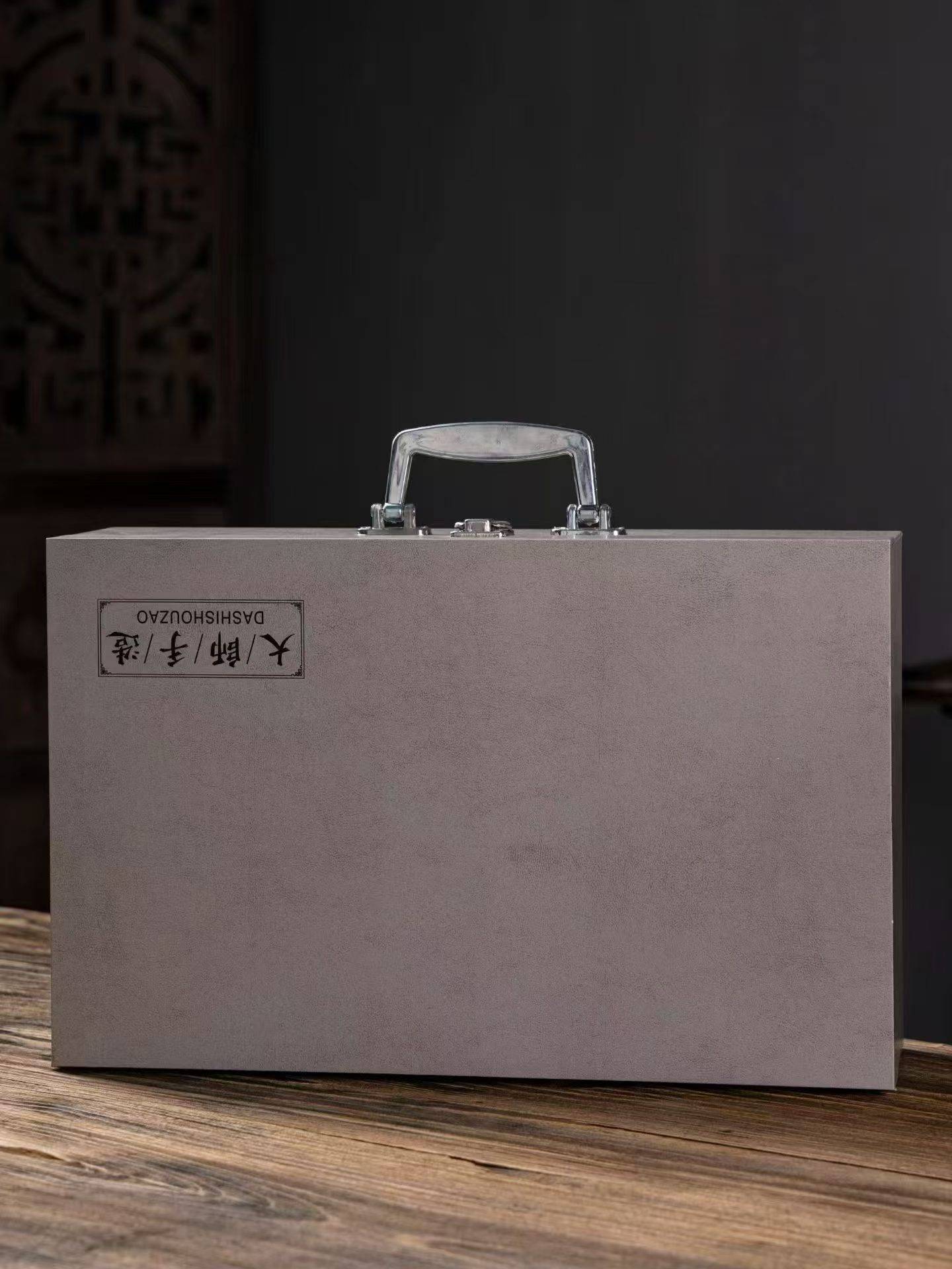 茶具2000套一箱15套，2x元一套