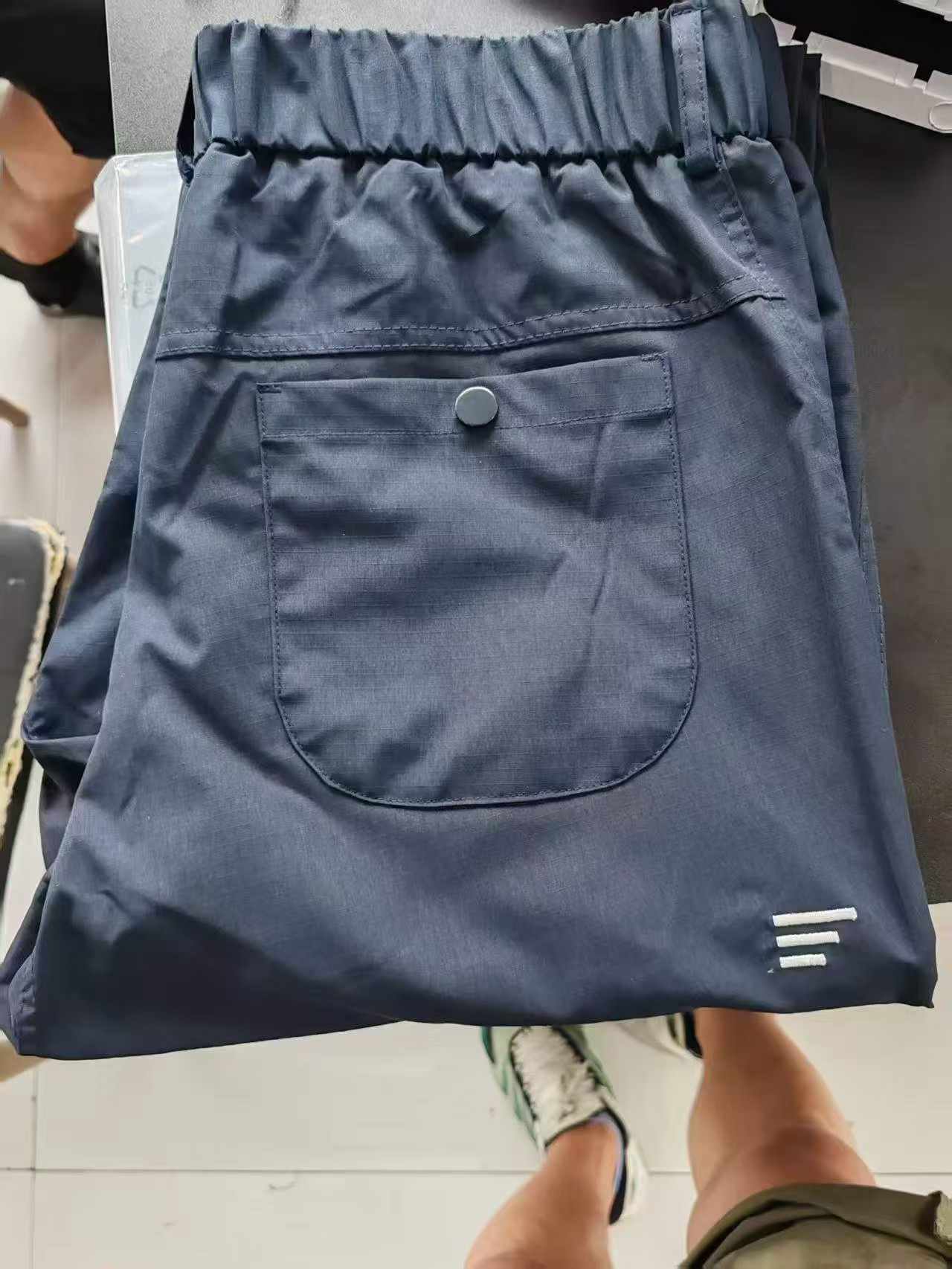 户外裤子4000多条1x元处理