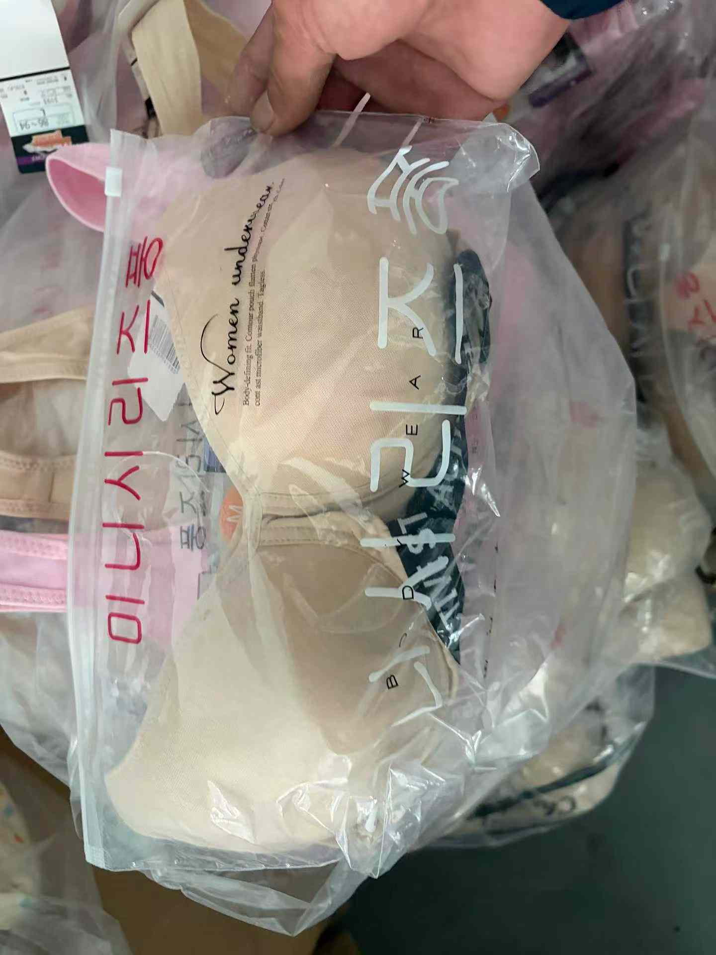 1000来个。美背