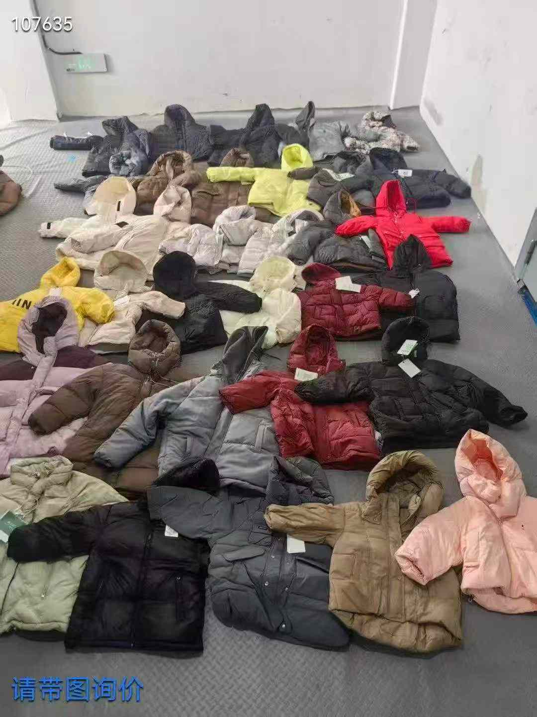 童装冬季杂款外套，，羽绒服棉服10000件，，便宜出