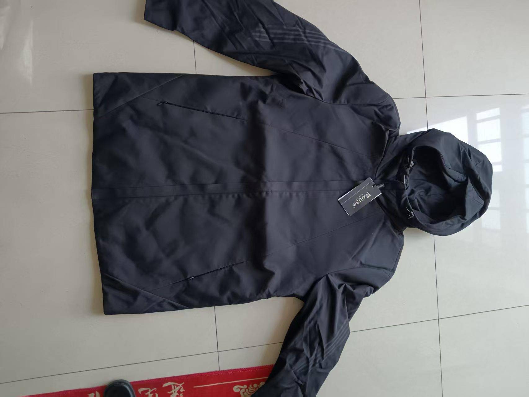 2000多件男款羽绒服特价处理