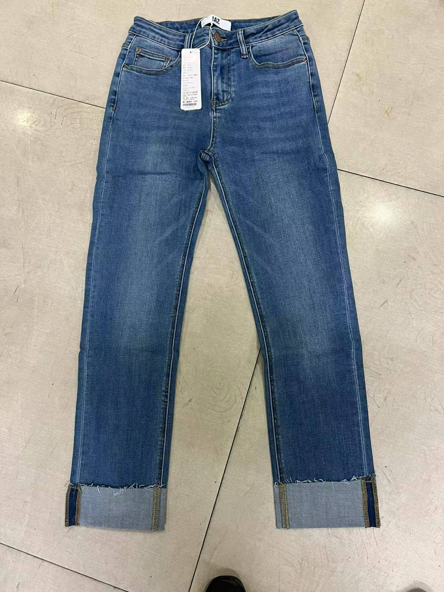 女装弹力牛仔裤s-l.两色，2200件