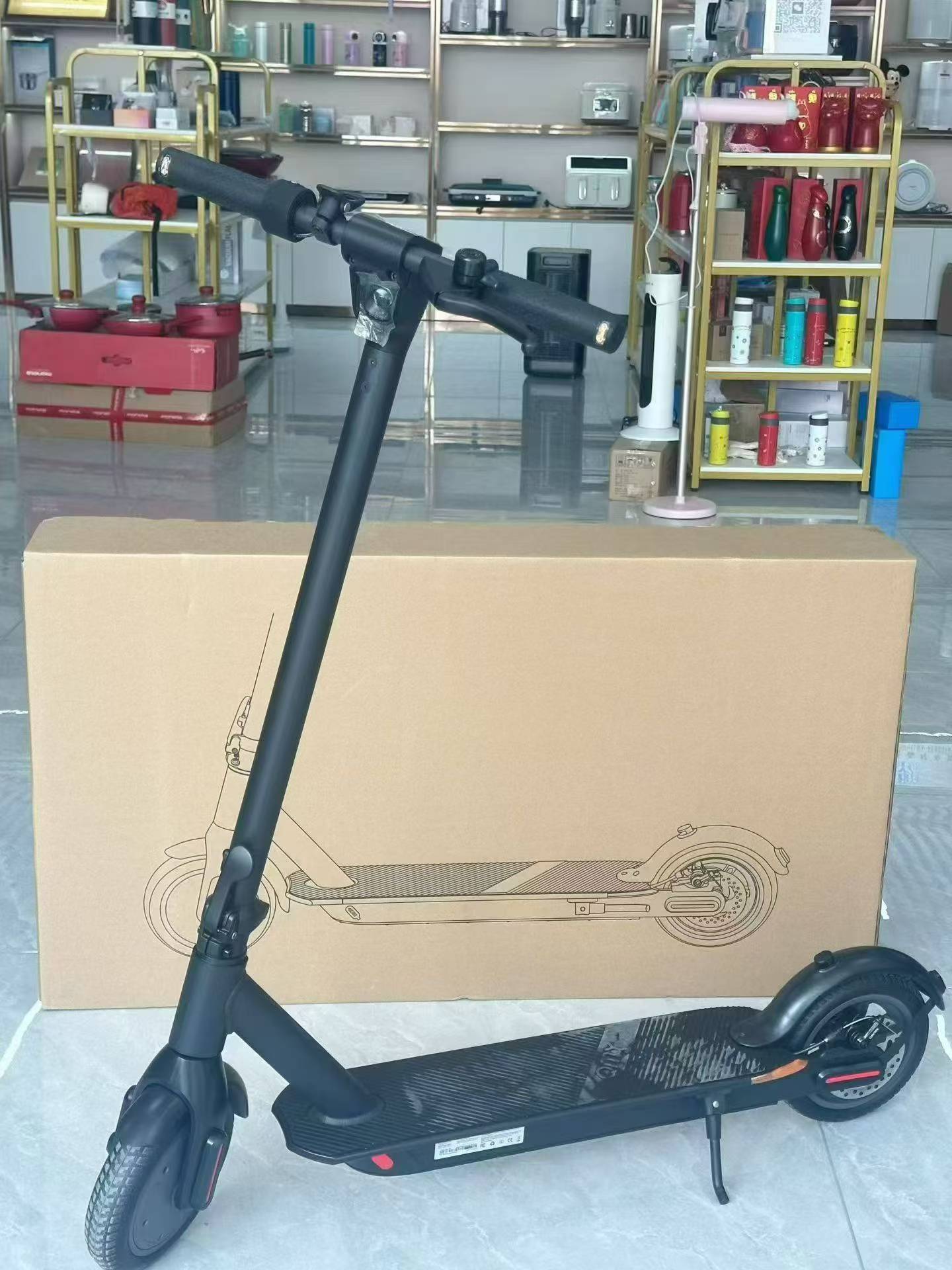 电动滑板车300台
​全铝合金机身