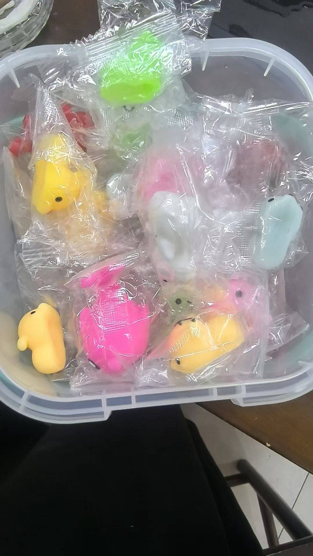 解压玩具3吨，按吨处理