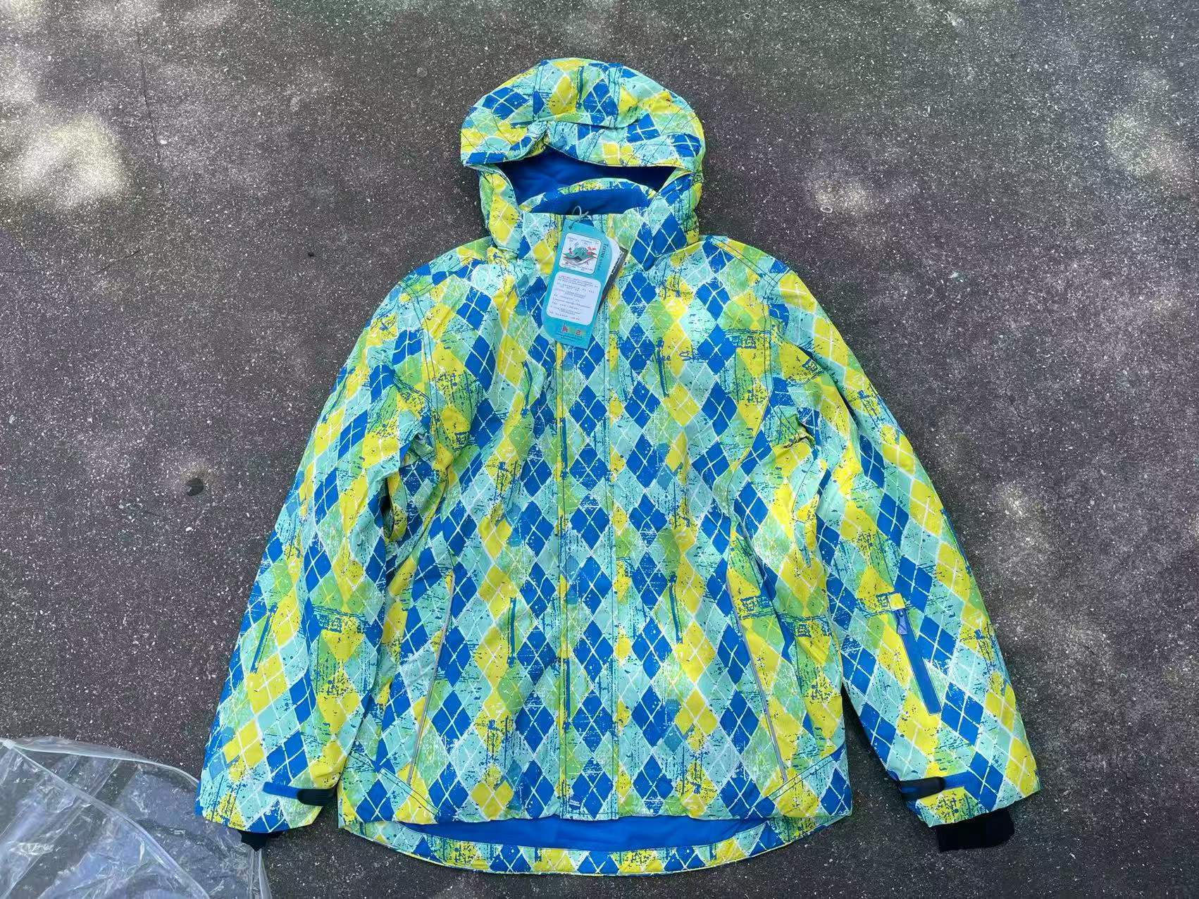 滑雪服10000多件男款女款都有