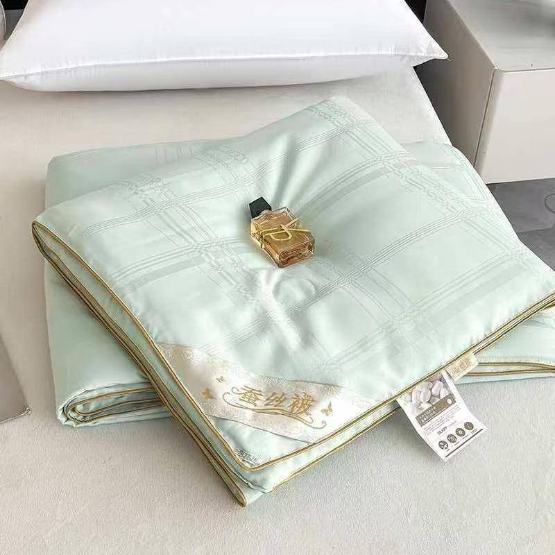 夏被尺寸200*230四斤约
​现货360条
​便宜处理全棉