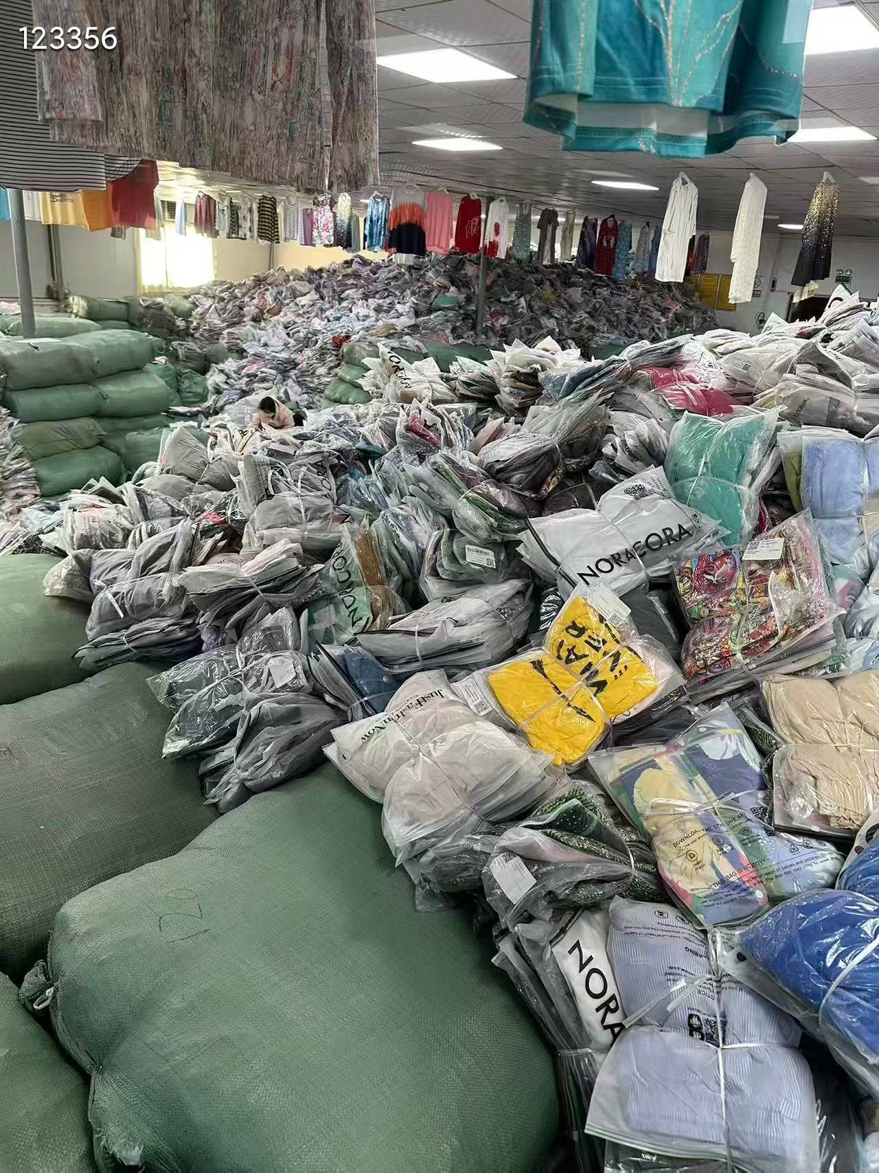 清仓库啦40多万件一个公司下架全部独立包装货品干净漂亮支持分