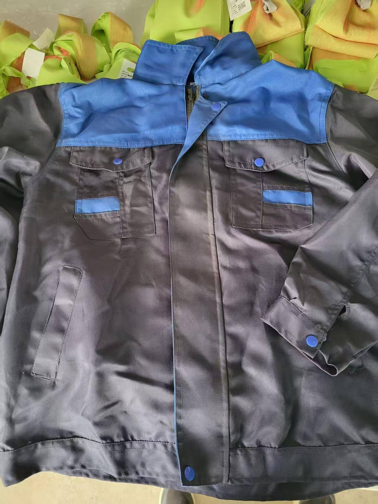 工作服8000套便宜清，涤丝面料