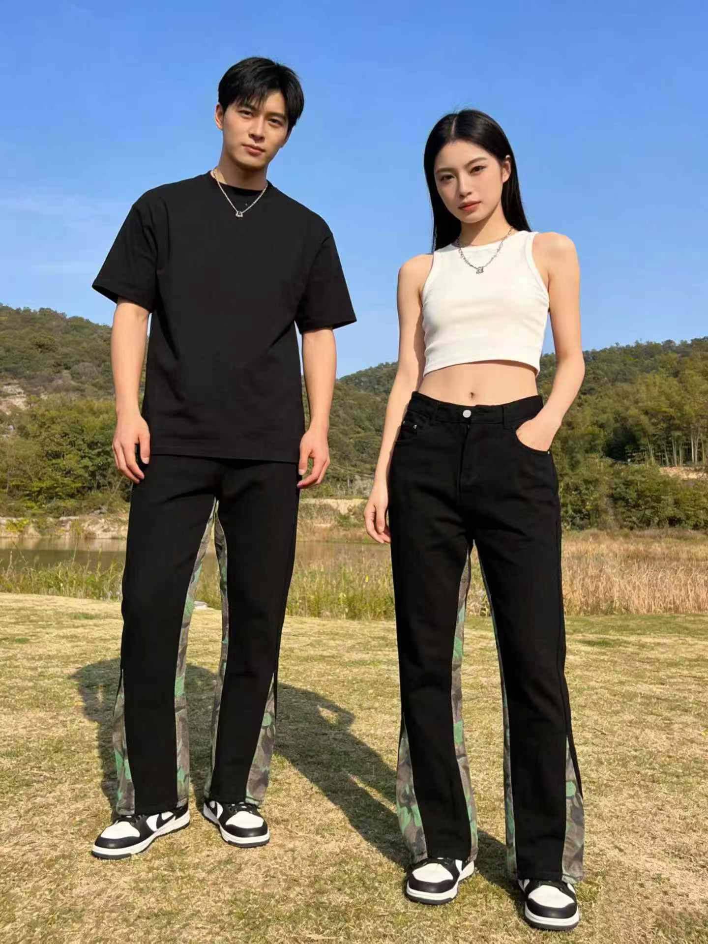 男女同款迷彩拼接微喇叭牛仔裤180件，全清11.8元，分货1
