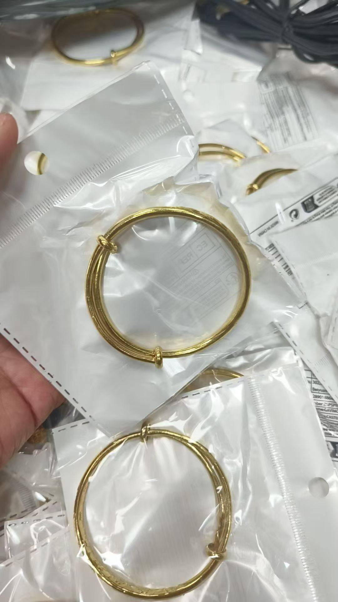首饰，150多斤