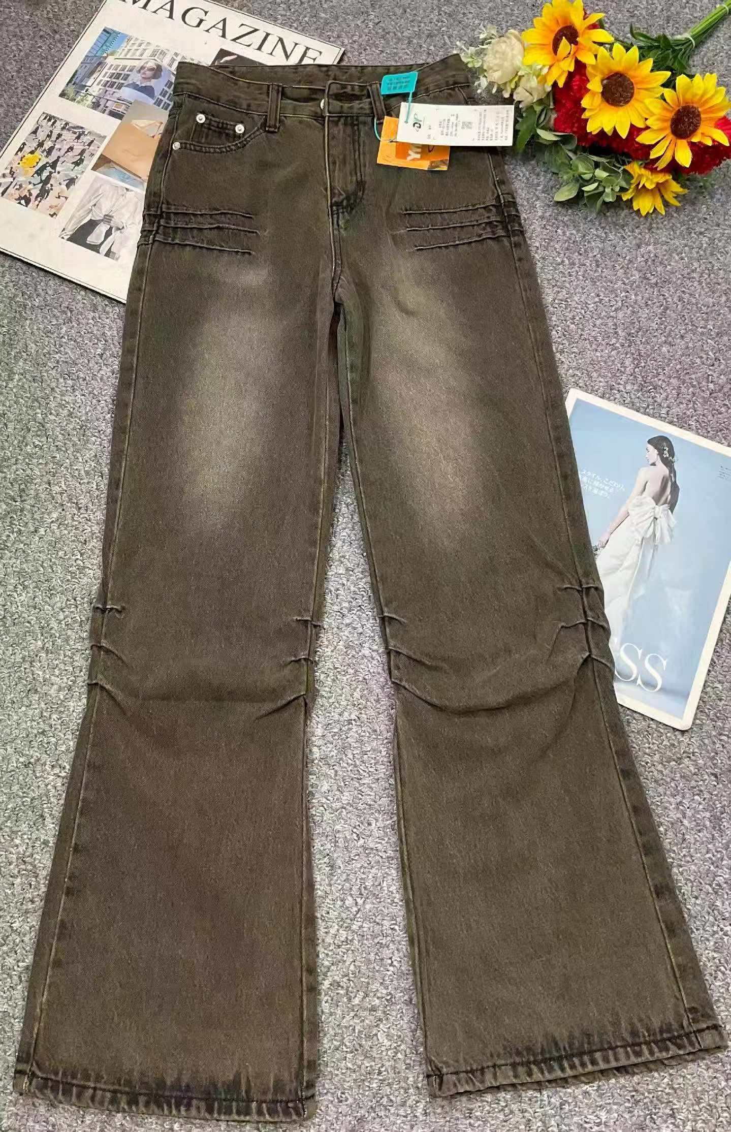 春秋新款网红爆款复古褶皱设计感微喇牛仔裤女辣妹修身显瘦马蹄裤