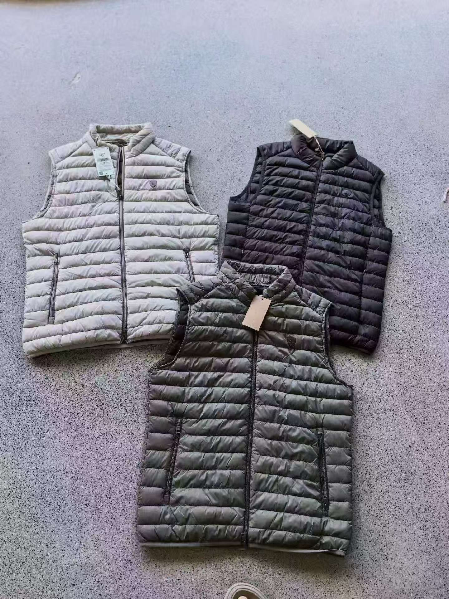 棉背心，3000左右
