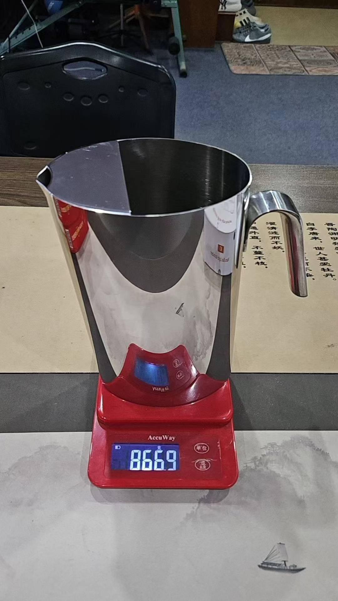 不锈钢大凉水壶800多个，
出口美国高端货