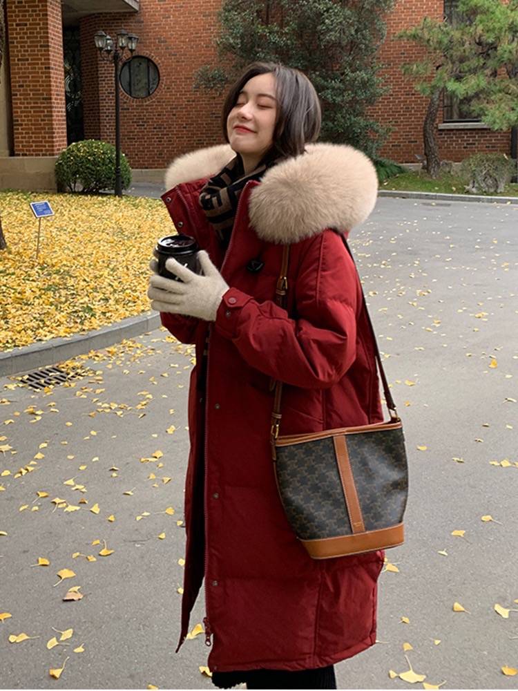 大量批发女装棉服外套款式多多
批发价量大低至12元一件
需要