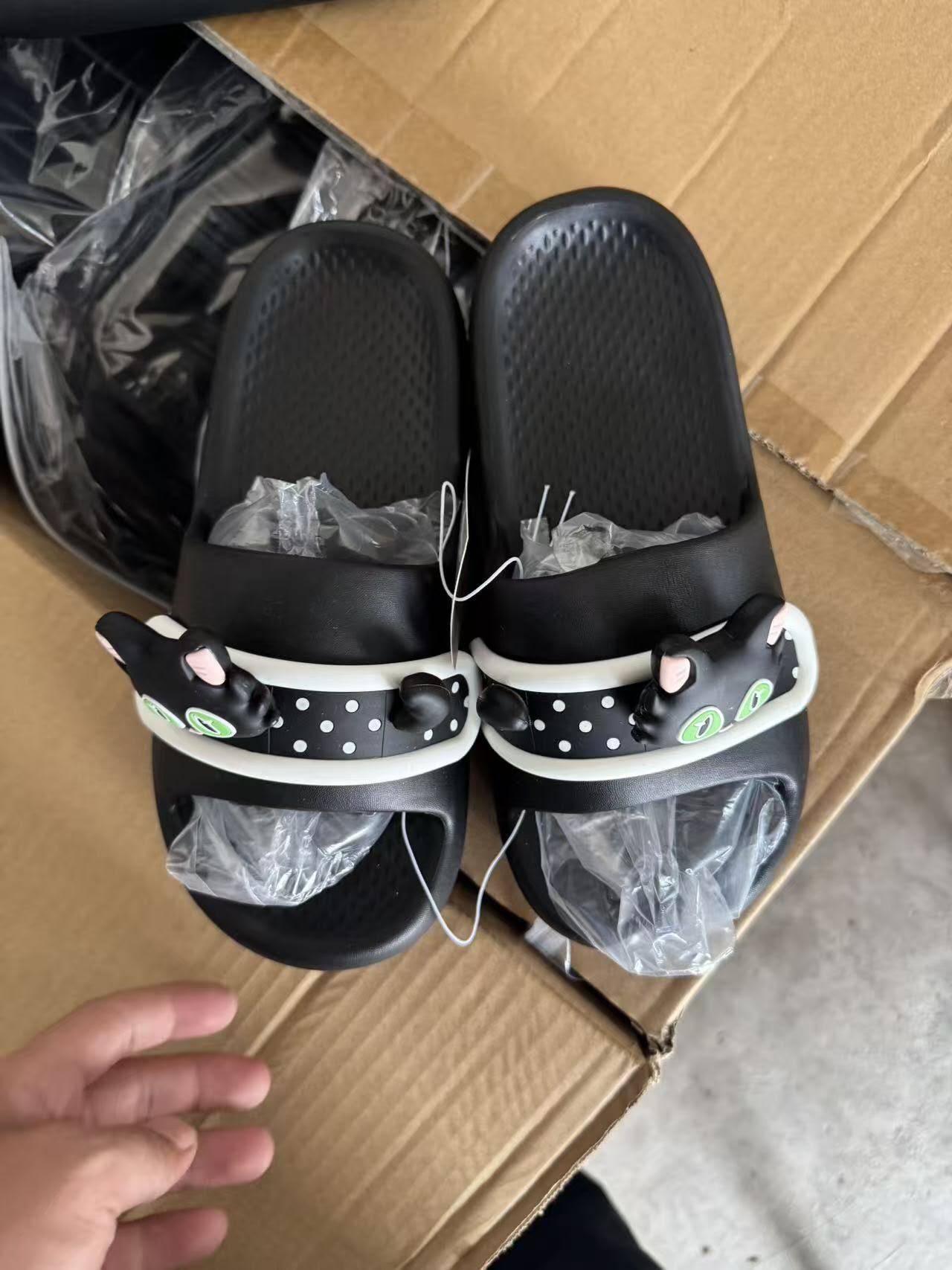 9万双童凉鞋块块钱