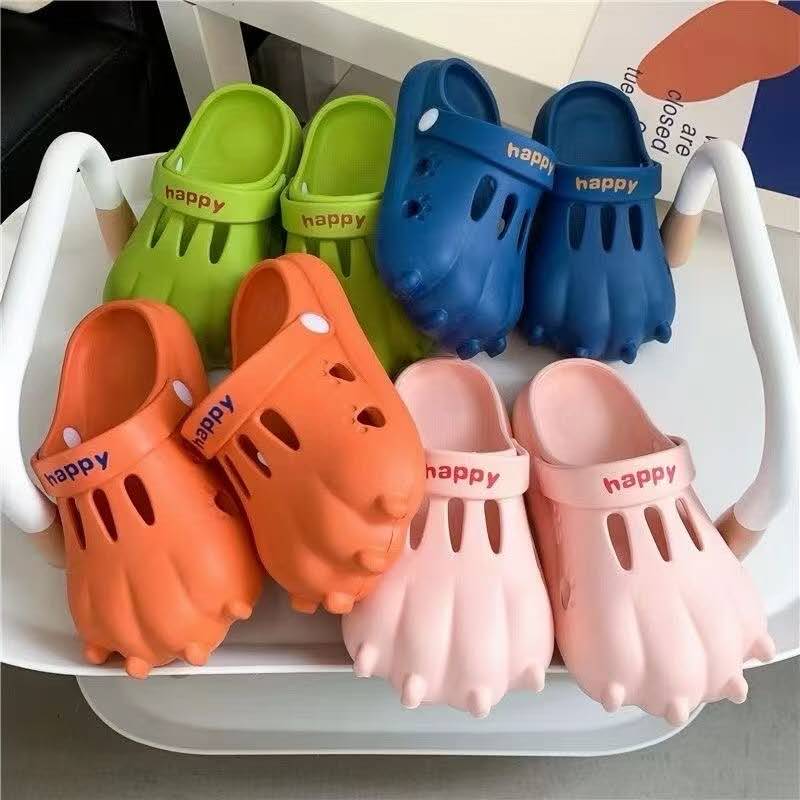 一等品，儿童特色洞洞20-35码，一件150双处理3.9元一